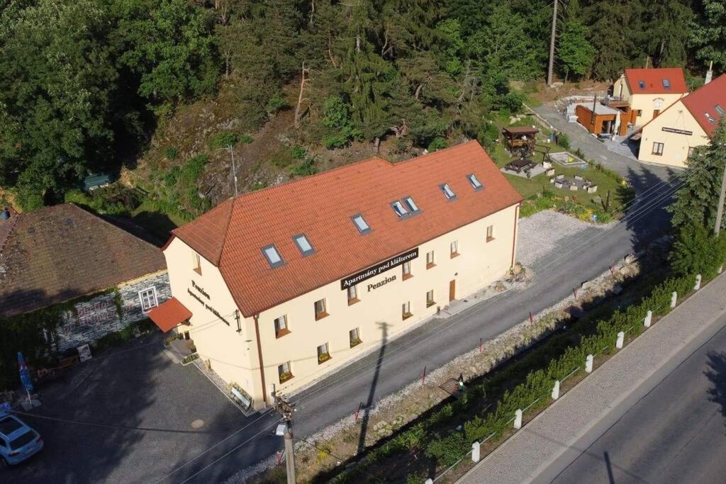 Apartmany Pod Klasterem Kladruby  Eksteriør billede